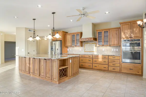 4594 S Moon River Place, Green Valley, AZ 85622