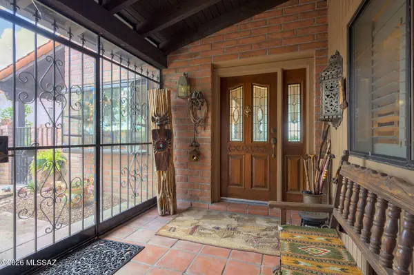 1131 W Camino De La Oca, Green Valley, AZ 85622