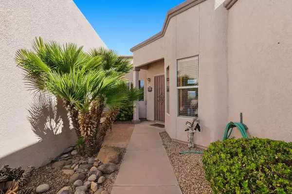 Green Valley, AZ 85614,563 West Vía Rosaldo