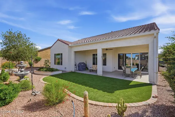 558 N Sonoma Vista Dr, Green Valley, AZ 85614