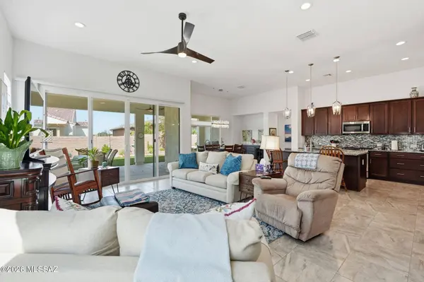 558 N Sonoma Vista Dr, Green Valley, AZ 85614