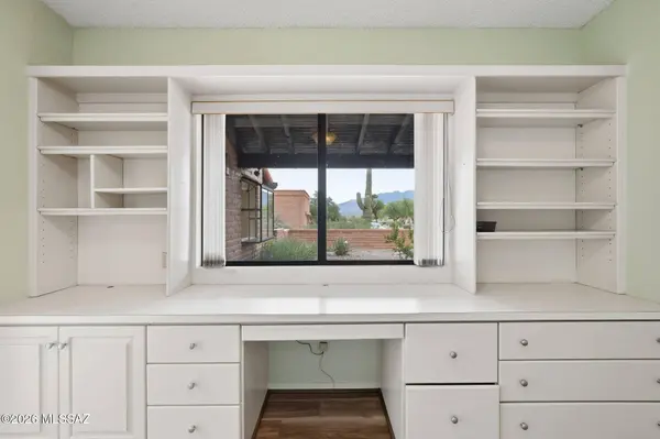 1072 W Camino Urbano, Green Valley, AZ 85622