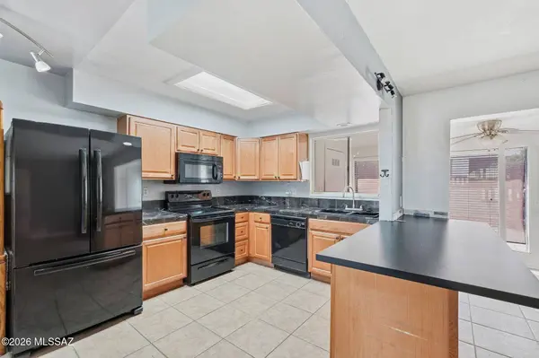 65 N Los Olmos, Green Valley, AZ 85614