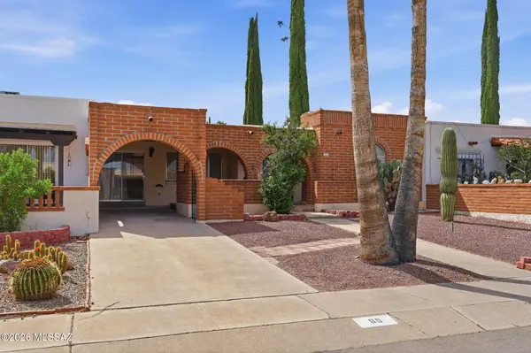 65 N Los Olmos, Green Valley, AZ 85614