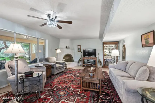 696 W Paseo Del Canto, Green Valley, AZ 85622