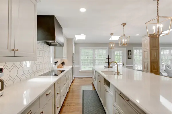 staged kitchen