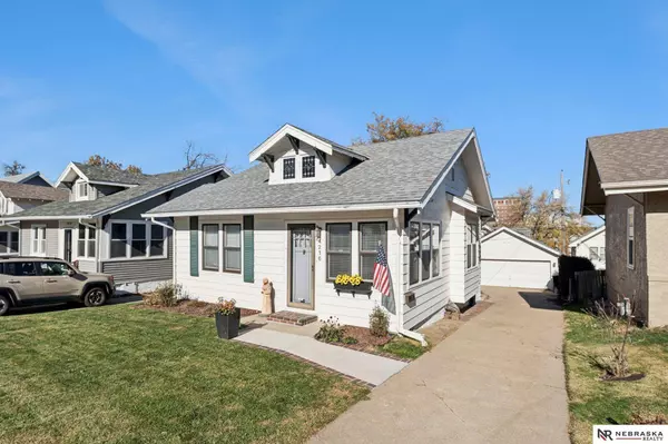 4216 Barker Avenue, Omaha, NE 68105