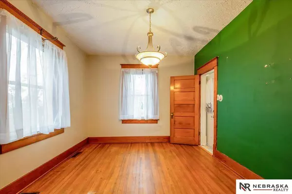 5408 S 22nd Street, Omaha, NE 68107