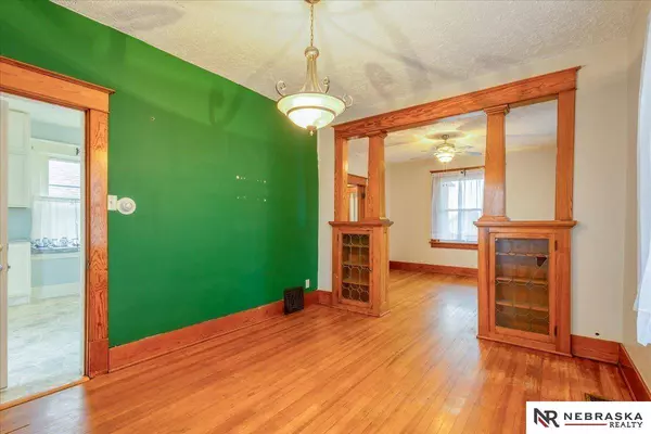 5408 S 22nd Street, Omaha, NE 68107