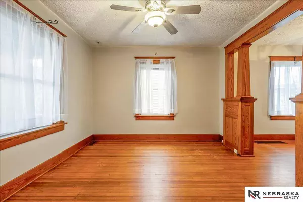 5408 S 22nd Street, Omaha, NE 68107