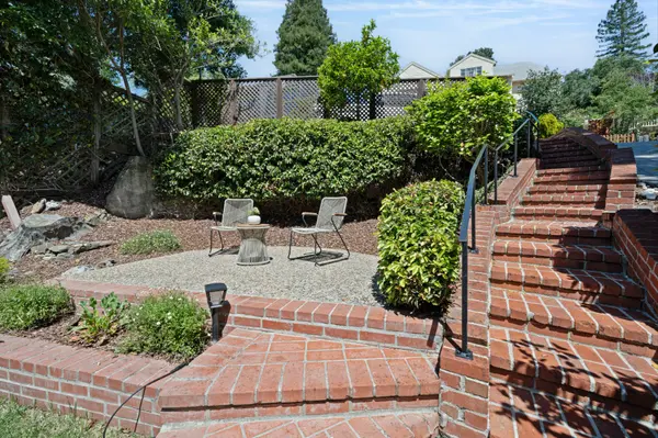 Berkeley Hills Tudor - 1170 Sterling - Courtyard