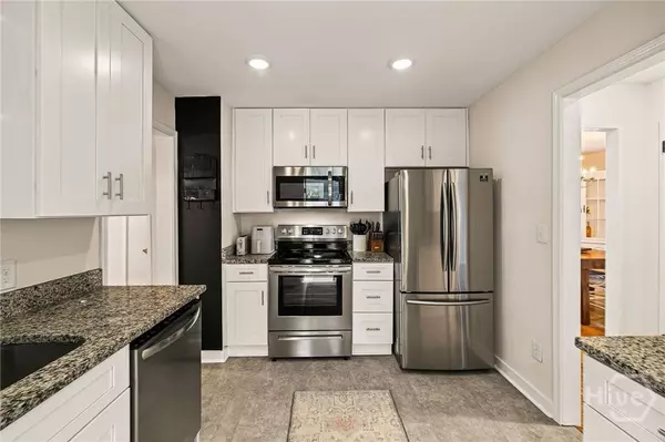 18 Pine Valley RD, Savannah, GA