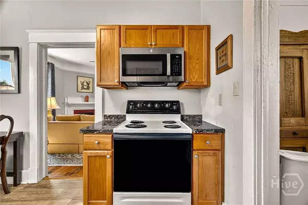 530 E 35th ST, Savannah, GA 31401