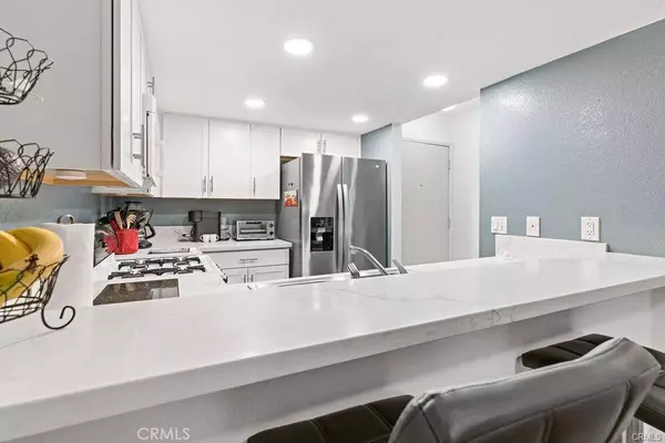 1237 E 6th ST #201, Long Beach, CA 90802