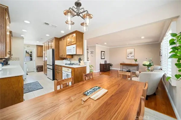11442 212th St, Lakewood, CA 90715