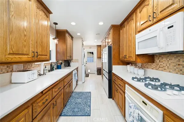 11442 212th St, Lakewood, CA 90715