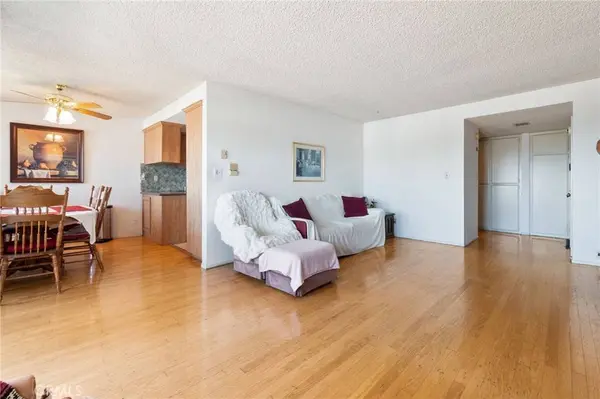 106 N Western #302, San Pedro, CA 90732