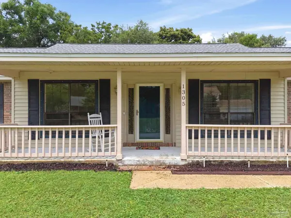 1305 Calcutta Dr, Gulf Breeze, FL 32563