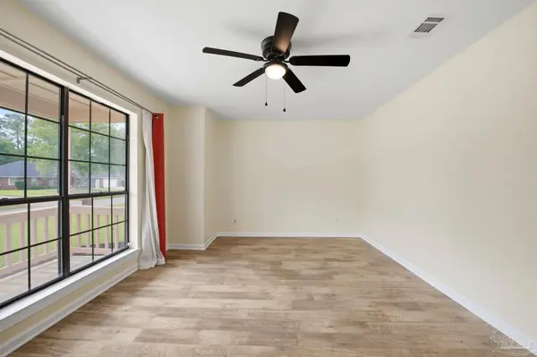 1305 Calcutta Dr, Gulf Breeze, FL 32563