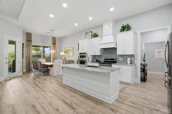 7703 Freesia, Navarre, FL 32566