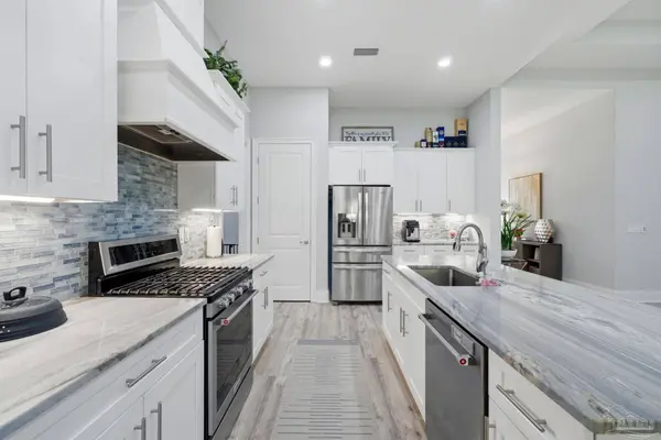 7703 Freesia, Navarre, FL 32566