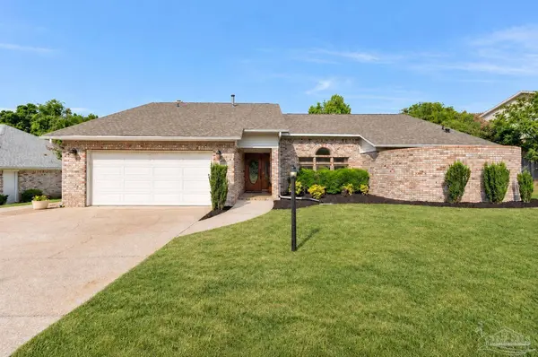 2221 Oxford Dr