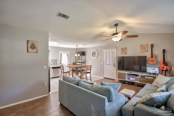 6431 Appaloosa Ave, Milton, FL 32570