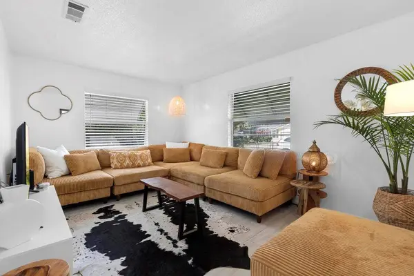 708 WAYNE AVE, New Smyrna Beach, FL 32168