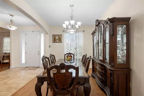 218 WELLINGTON WOODS AVE, Deland, FL 32724