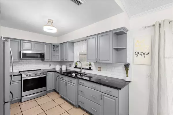 633 LELAND DR, Deltona, FL 32725