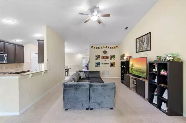 1200 BELLA ROSE CT, Davenport, FL 33896