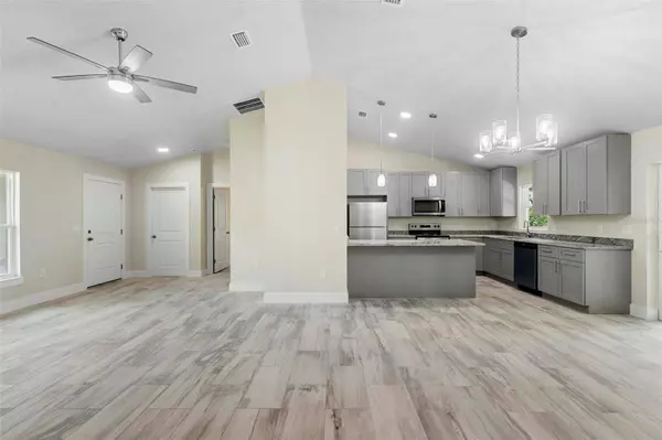 266 BUFORD AVE, Orange City, FL 32763