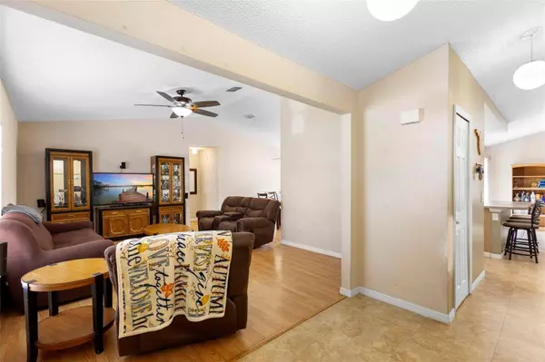 685 N FIRWOOD DR, Deltona, FL 32725