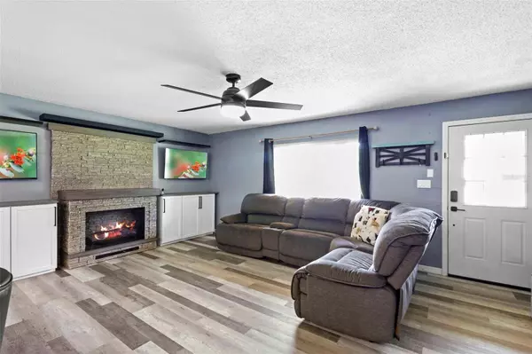 1463 AGATHA DR, Deltona, FL 32725