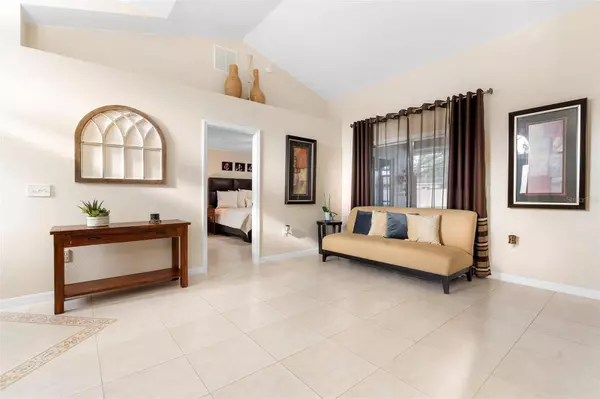 1669 FRUITLAND DR, Deltona, FL 32725