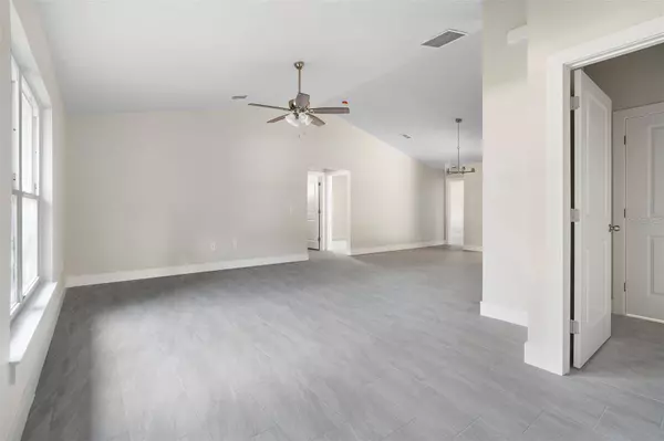 417 IVY AVE, Deland, FL 32724