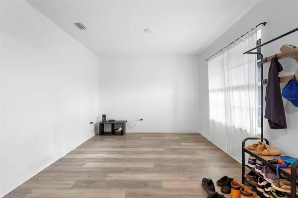 219 MEGHAN CIR, Deland, FL 32724