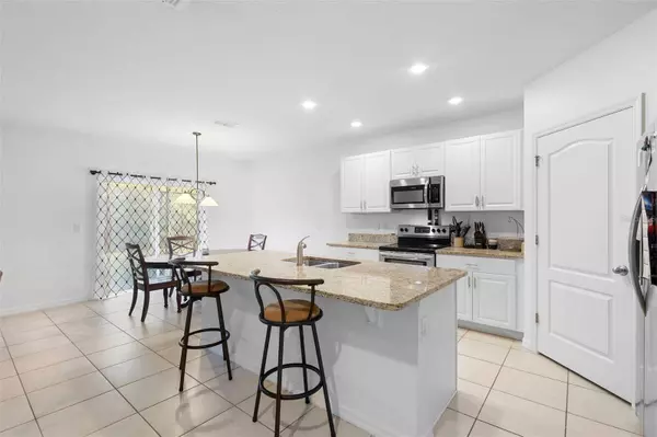 219 MEGHAN CIR, Deland, FL 32724