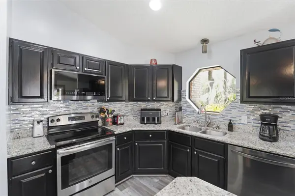 1061 TORCHWOOD DR, Deland, FL 32724