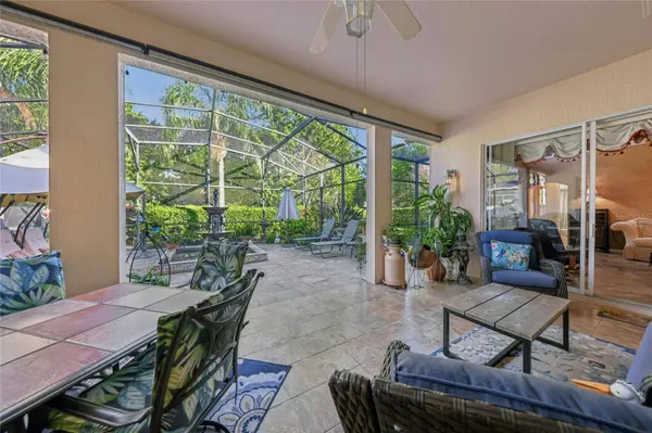 9223 SHADOW PINAR CT, Orlando, FL 32825