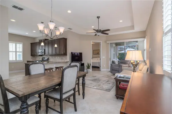 1675 VICTORIA GARDENS DR, Deland, FL 32724