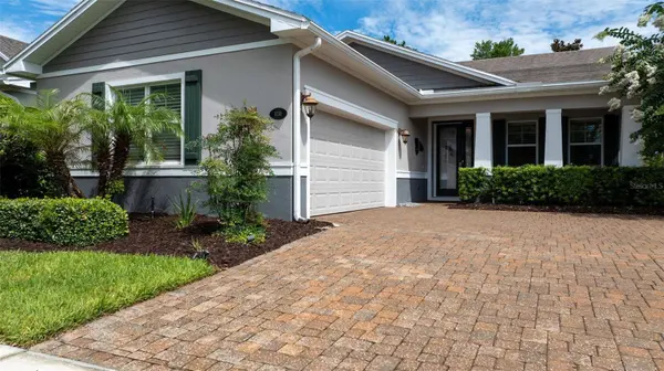 1130 GARDENSHIRE LN, Deland, FL 32724