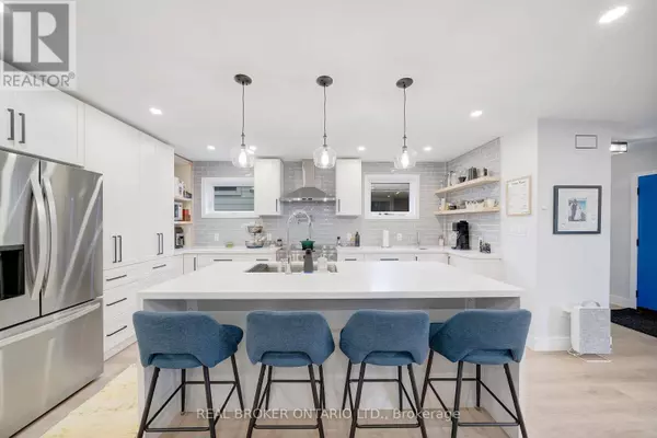 579 CHAMBERLAIN ROAD, Burlington (shoreacres), ON L7L2V2