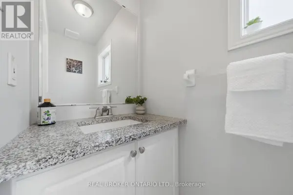 1860 CREEK WAY, Burlington (uptown), ON L7L6P9