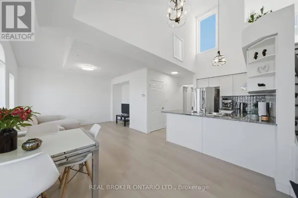3026 Clayhill RD #6, Mississauga, ON L5B0B1