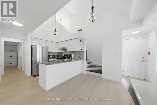 3026 Clayhill RD #6, Mississauga, ON L5B0B1