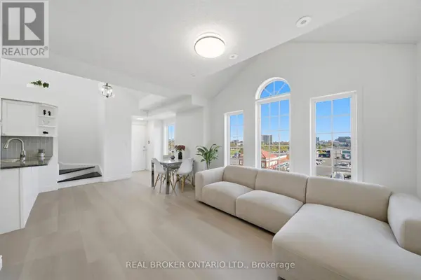 3026 Clayhill RD #6, Mississauga, ON L5B0B1
