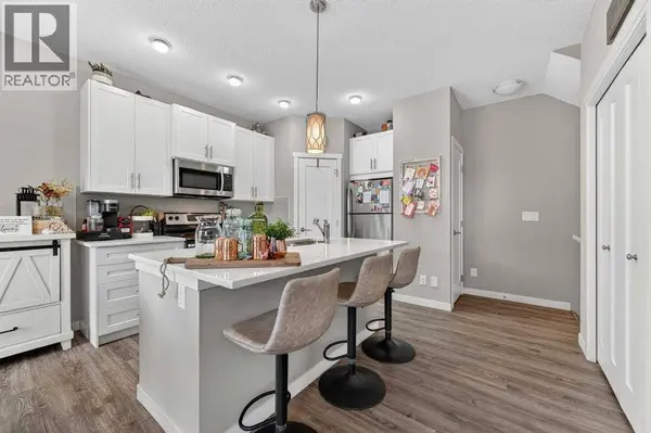 905, 428 Nolan Hill Drive NW, Calgary, AB T3R0V4