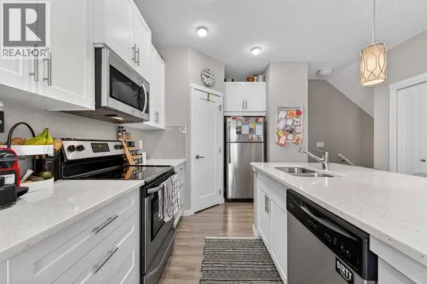 905, 428 Nolan Hill Drive NW, Calgary, AB T3R0V4