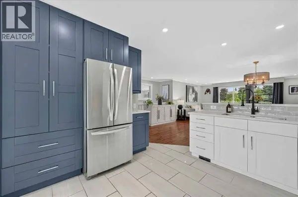 756 Strathcona Drive SW, Calgary, AB T3H1S1